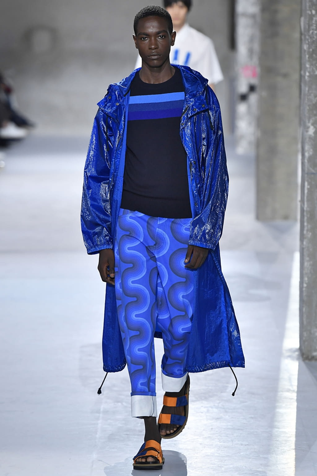 Fashion Week Paris Spring/Summer 2019 look 18 from the Dries Van Noten collection 男装