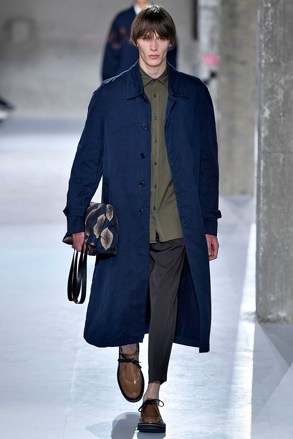 Fashion Week Paris Spring/Summer 2019 look 34 from the Dries Van Noten collection 男装