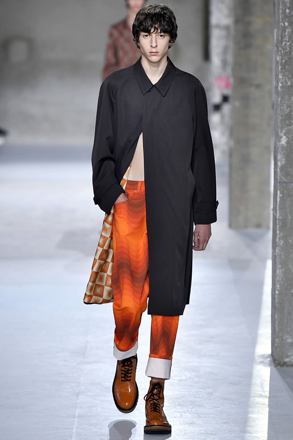 Fashion Week Paris Spring/Summer 2019 look 44 from the Dries Van Noten collection 男装