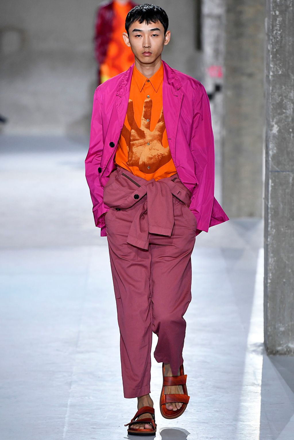 Fashion Week Paris Spring/Summer 2019 look 50 from the Dries Van Noten collection 男装