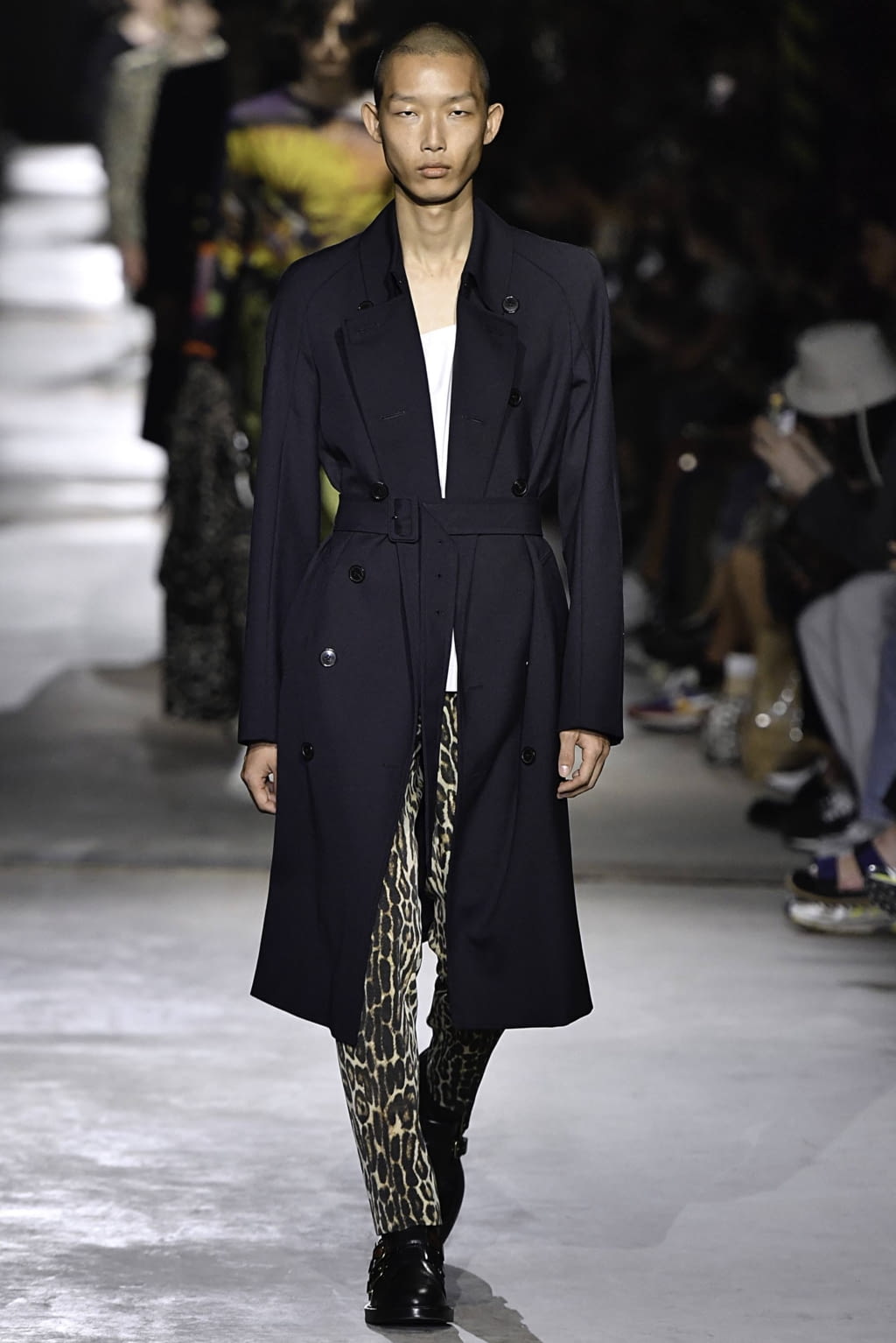 Fashion Week Paris Spring/Summer 2020 look 6 from the Dries Van Noten collection 男装
