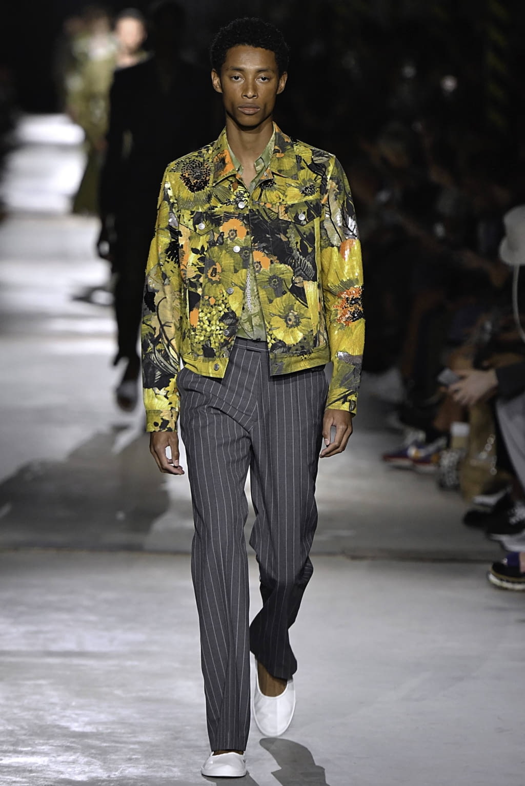 Fashion Week Paris Spring/Summer 2020 look 15 from the Dries Van Noten collection 男装