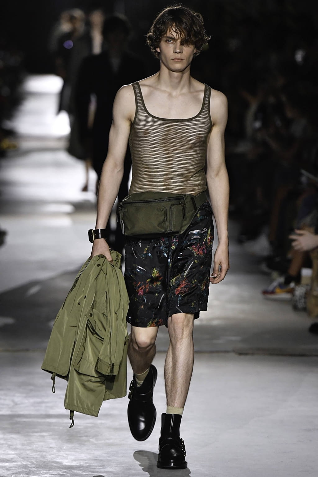 Fashion Week Paris Spring/Summer 2020 look 26 from the Dries Van Noten collection 男装