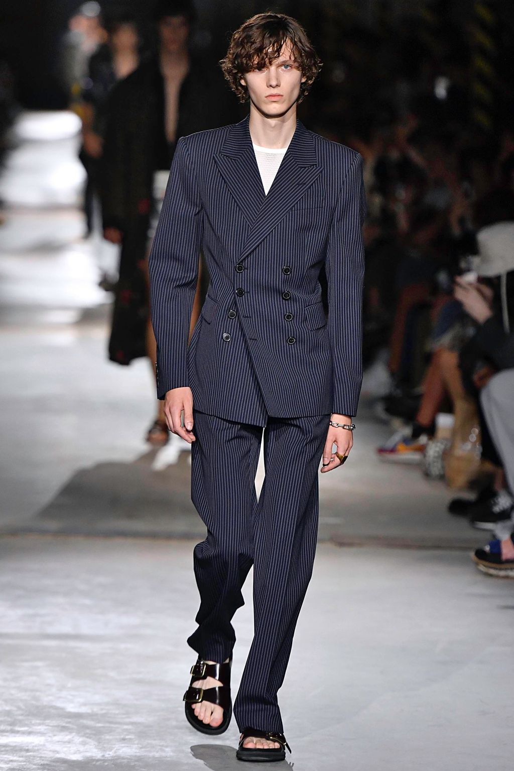 Fashion Week Paris Spring/Summer 2020 look 27 from the Dries Van Noten collection 男装