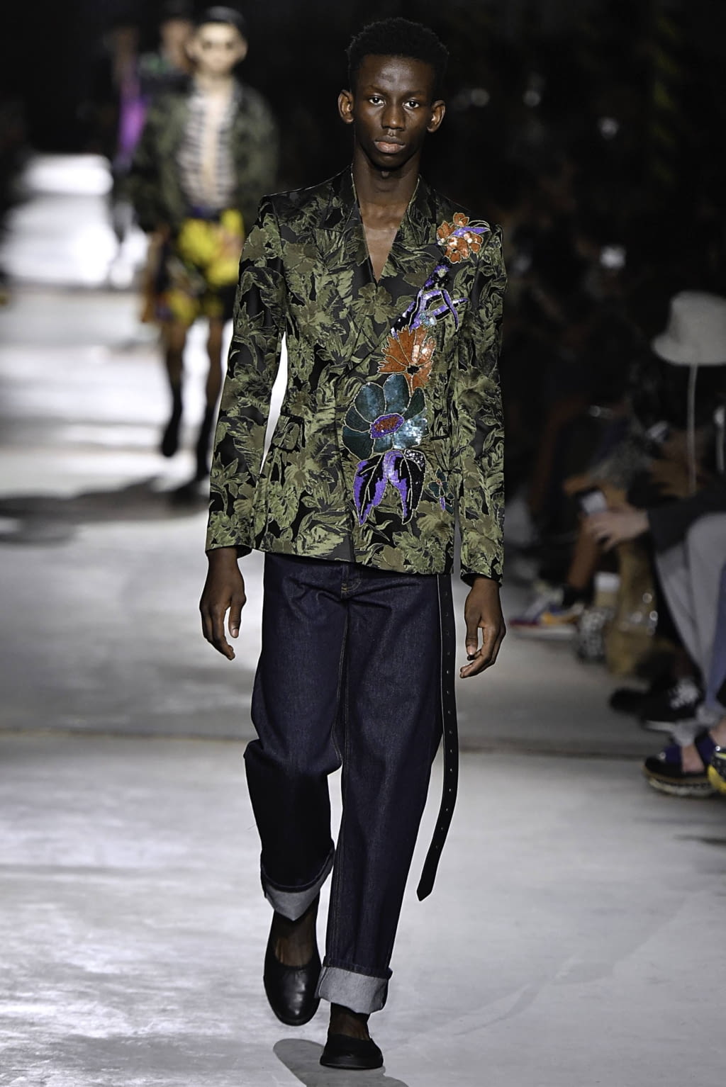 Fashion Week Paris Spring/Summer 2020 look 30 from the Dries Van Noten collection 男装