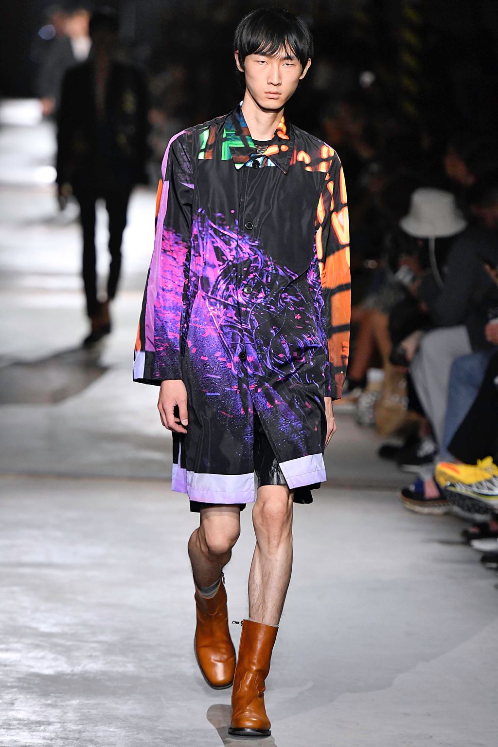 Fashion Week Paris Spring/Summer 2020 look 32 from the Dries Van Noten collection 男装