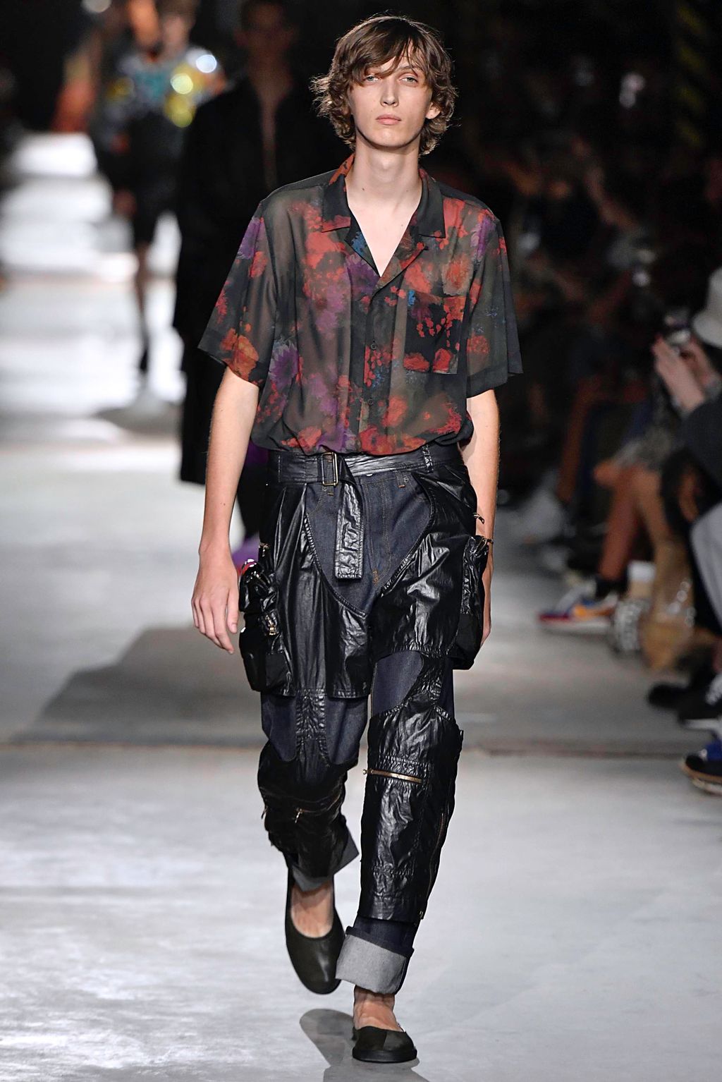 Fashion Week Paris Spring/Summer 2020 look 35 from the Dries Van Noten collection 男装