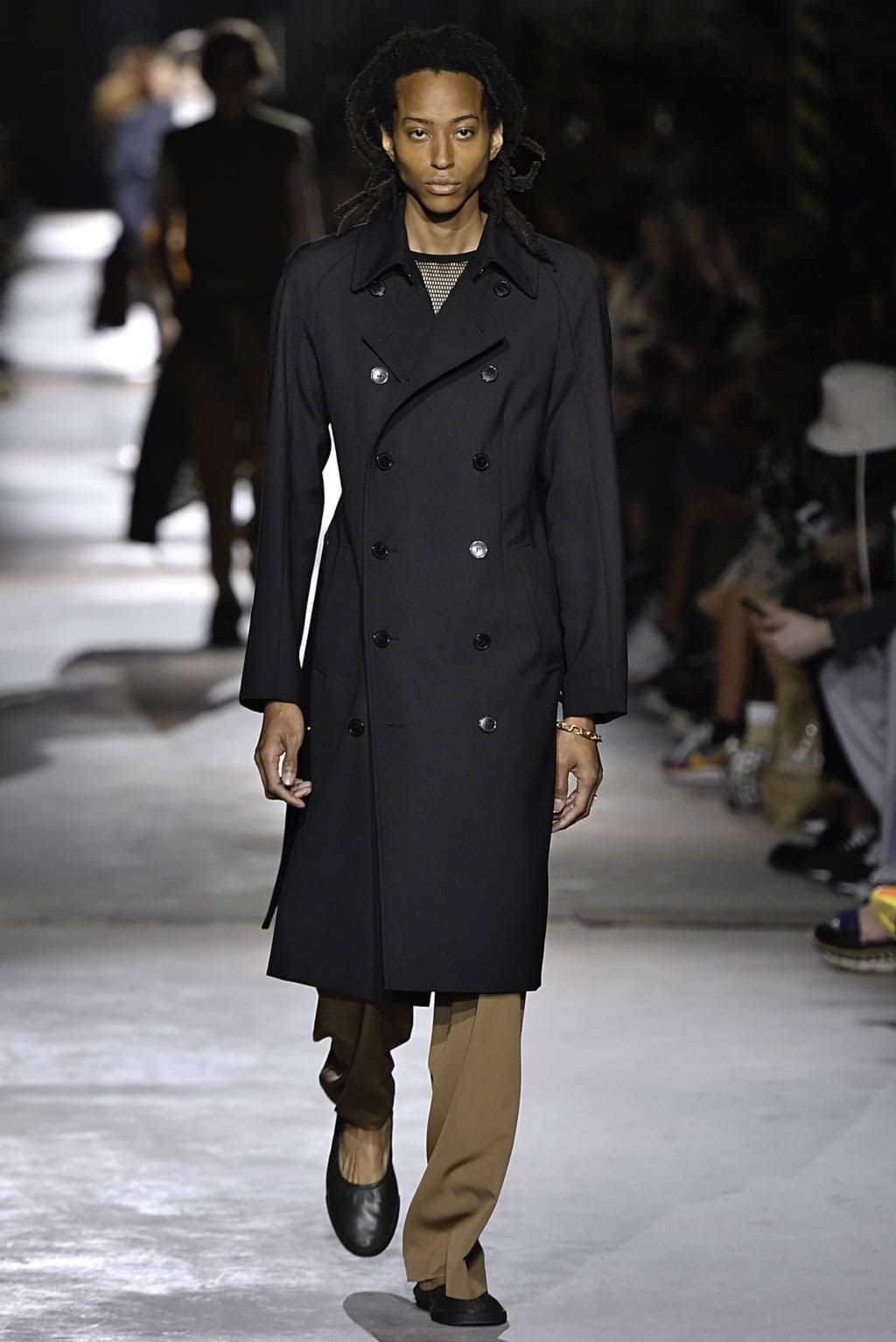 Fashion Week Paris Spring/Summer 2020 look 38 from the Dries Van Noten collection 男装