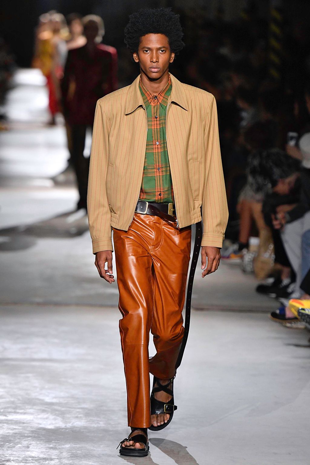 Fashion Week Paris Spring/Summer 2020 look 42 from the Dries Van Noten collection 男装
