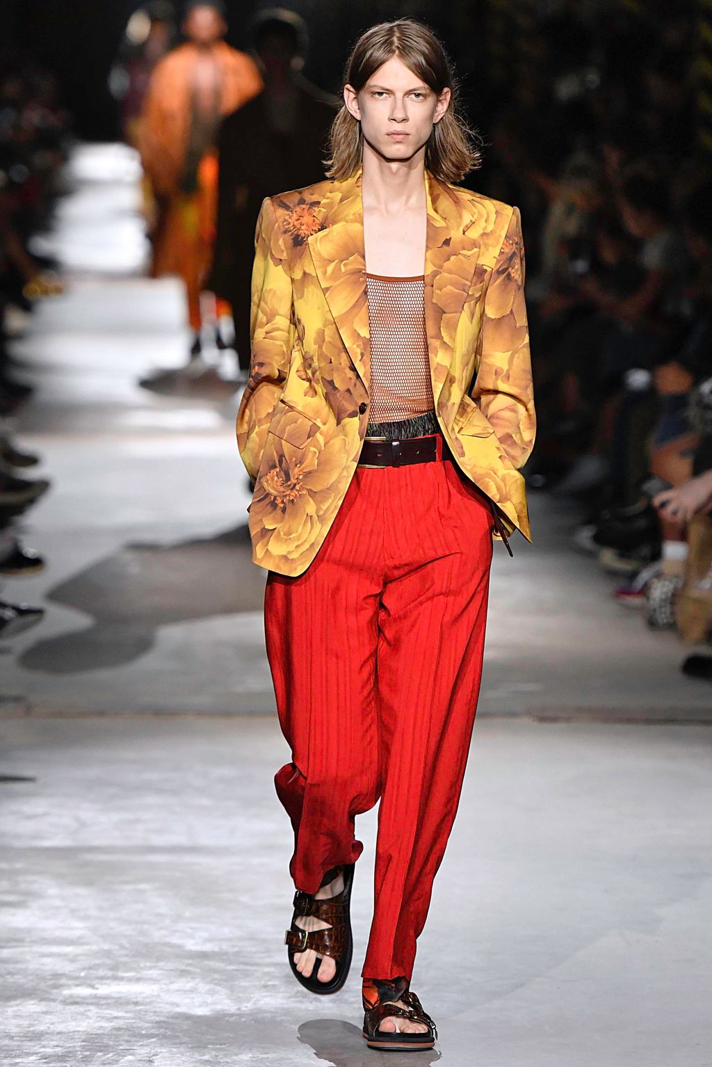Fashion Week Paris Spring/Summer 2020 look 45 from the Dries Van Noten collection 男装