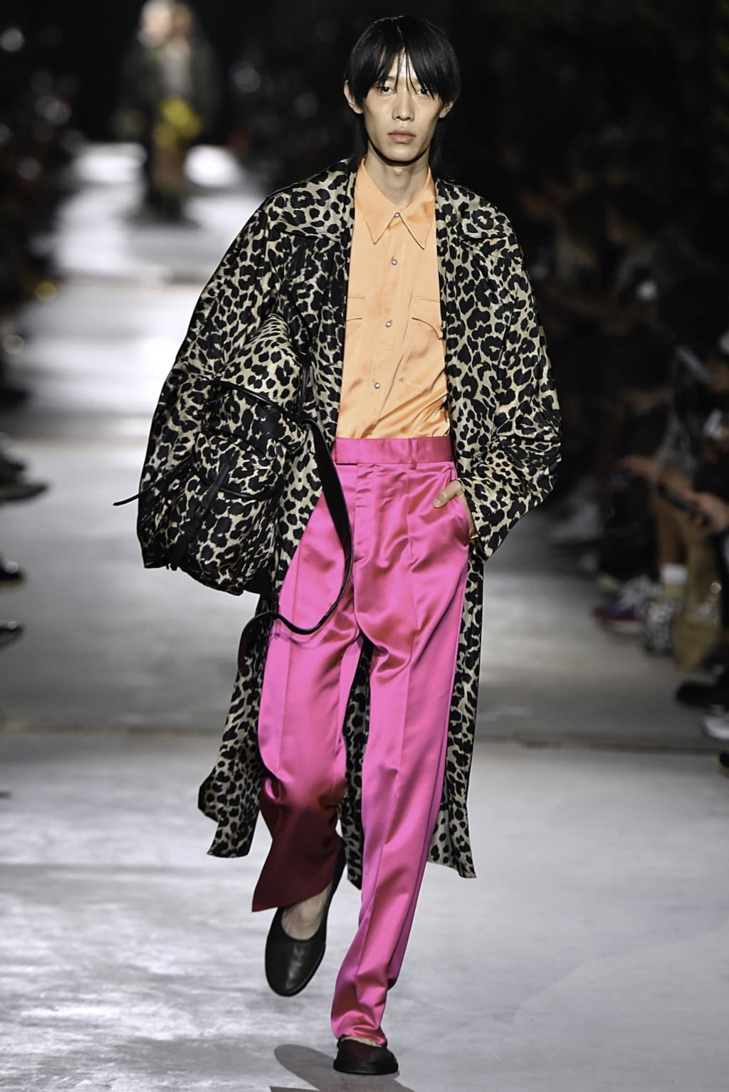 Fashion Week Paris Spring/Summer 2020 look 60 from the Dries Van Noten collection 男装