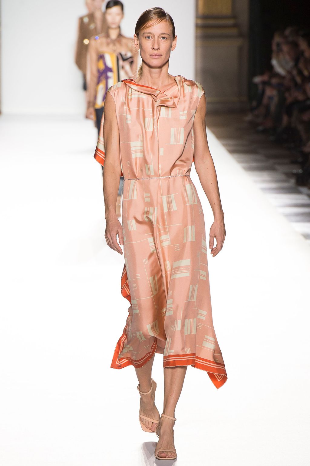 Fashion Week Paris Spring/Summer 2018 look 5 de la collection Dries Van Noten womenswear