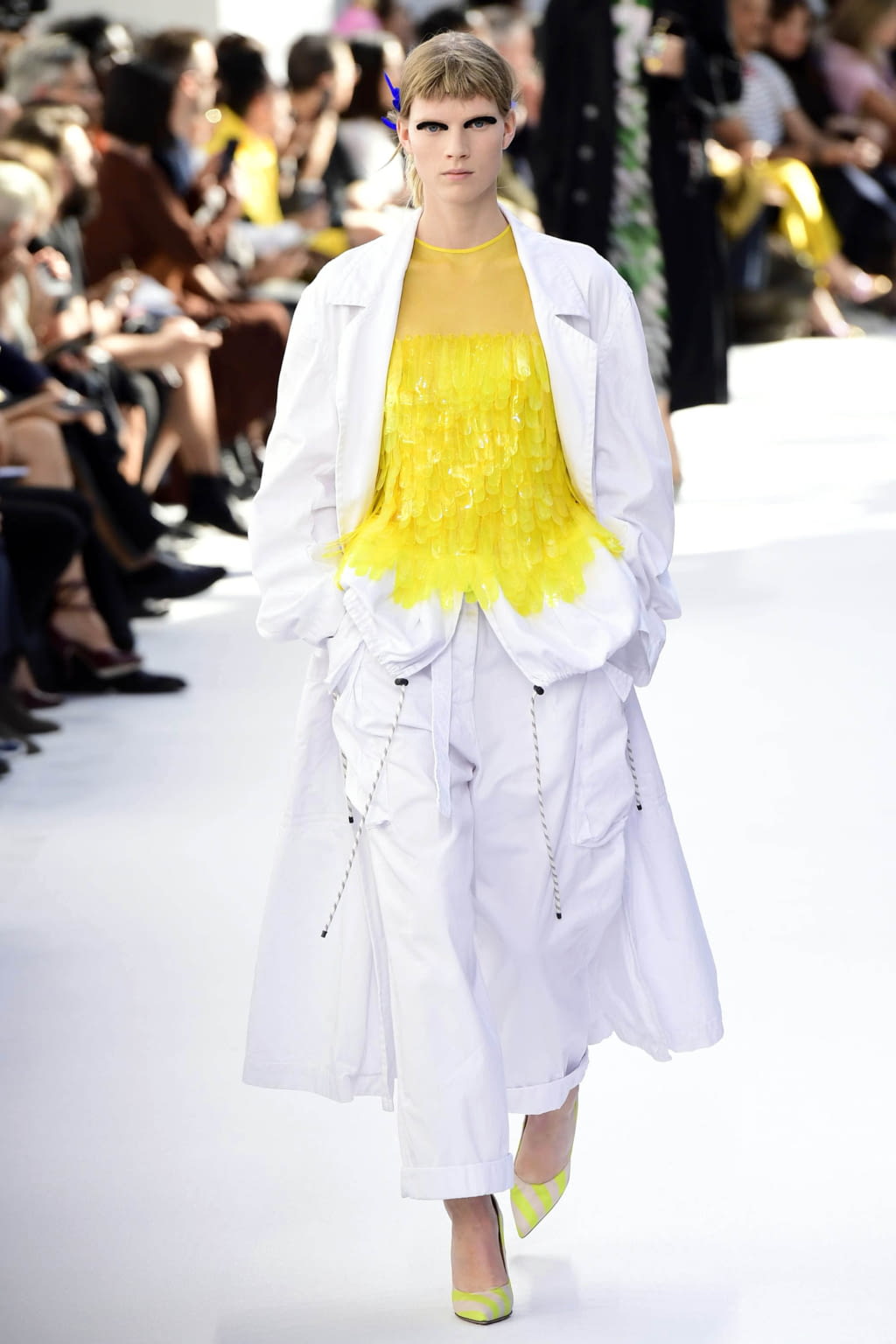 Fashion Week Paris Spring/Summer 2019 look 1 from the Dries Van Noten collection womenswear
