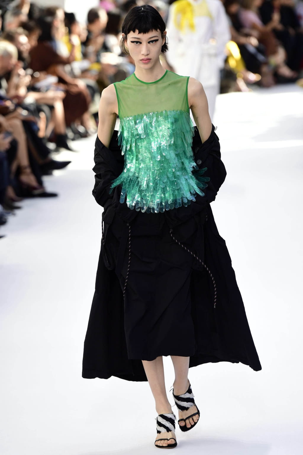 Fashion Week Paris Spring/Summer 2019 look 7 from the Dries Van Noten collection womenswear