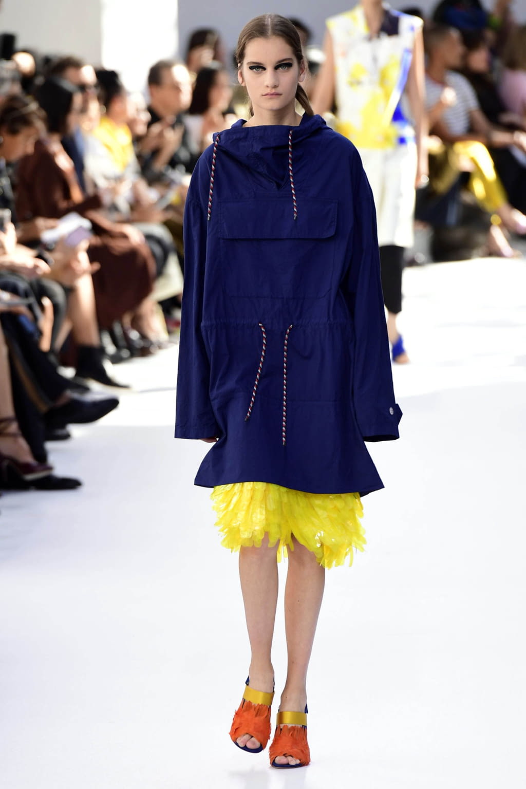 Fashion Week Paris Spring/Summer 2019 look 12 de la collection Dries Van Noten womenswear