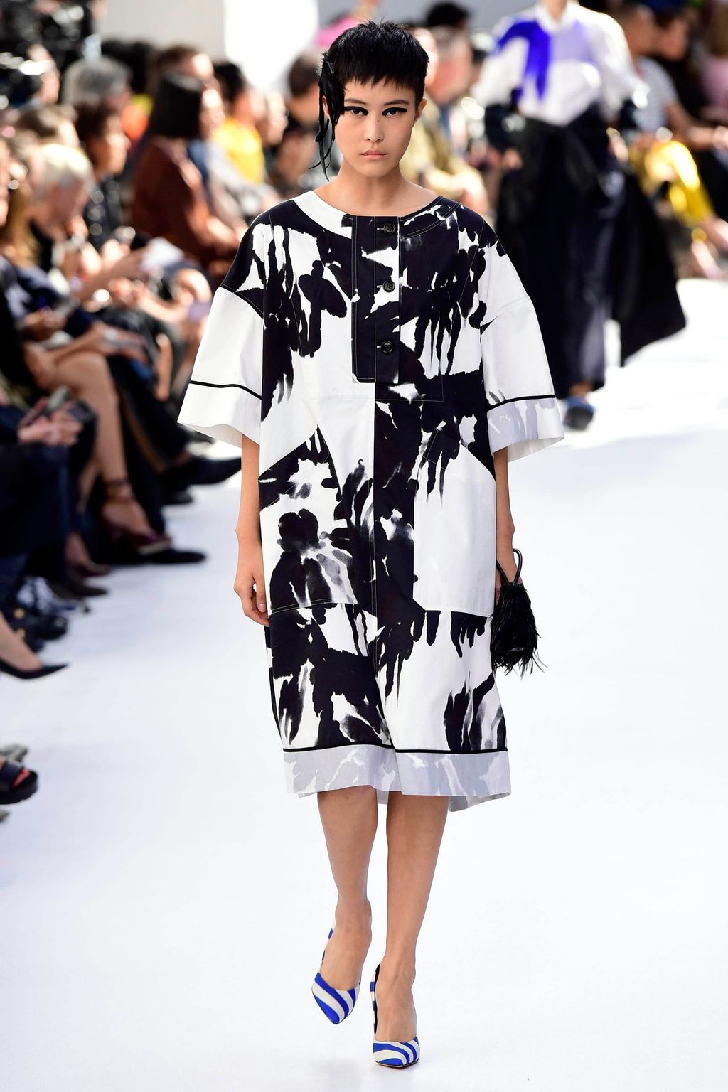 Fashion Week Paris Spring/Summer 2019 look 17 de la collection Dries Van Noten womenswear
