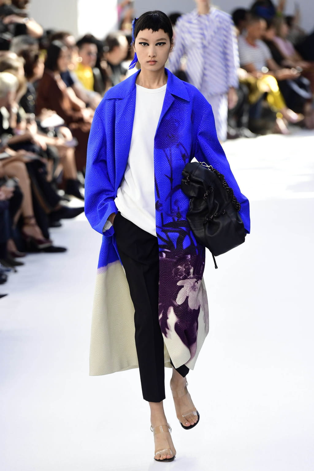 Fashion Week Paris Spring/Summer 2019 look 22 from the Dries Van Noten collection 女装