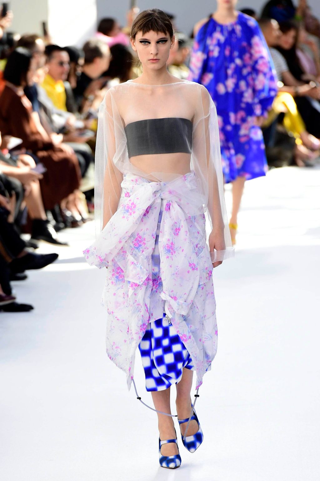 Fashion Week Paris Spring/Summer 2019 look 26 from the Dries Van Noten collection womenswear