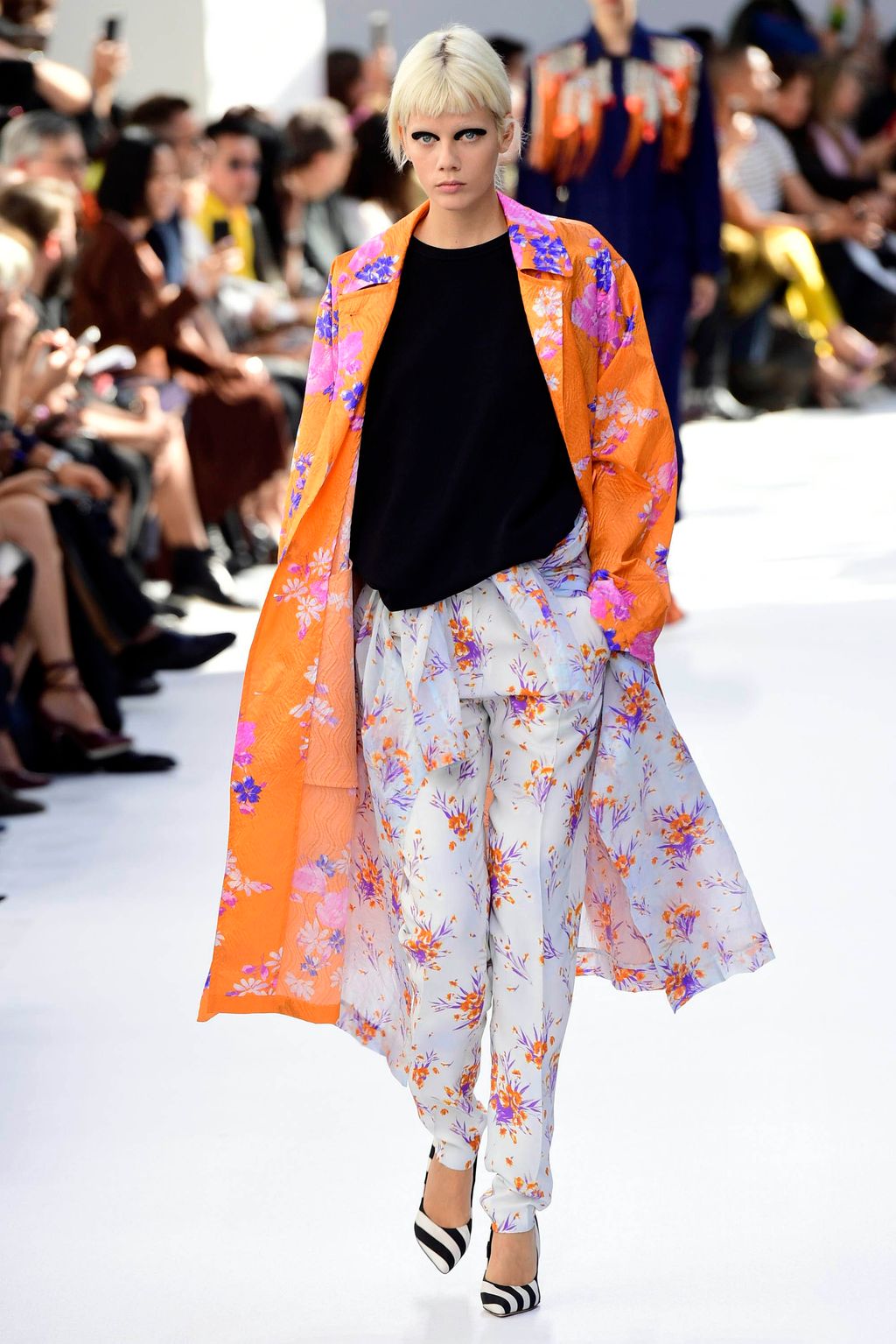 Fashion Week Paris Spring/Summer 2019 look 34 from the Dries Van Noten collection 女装