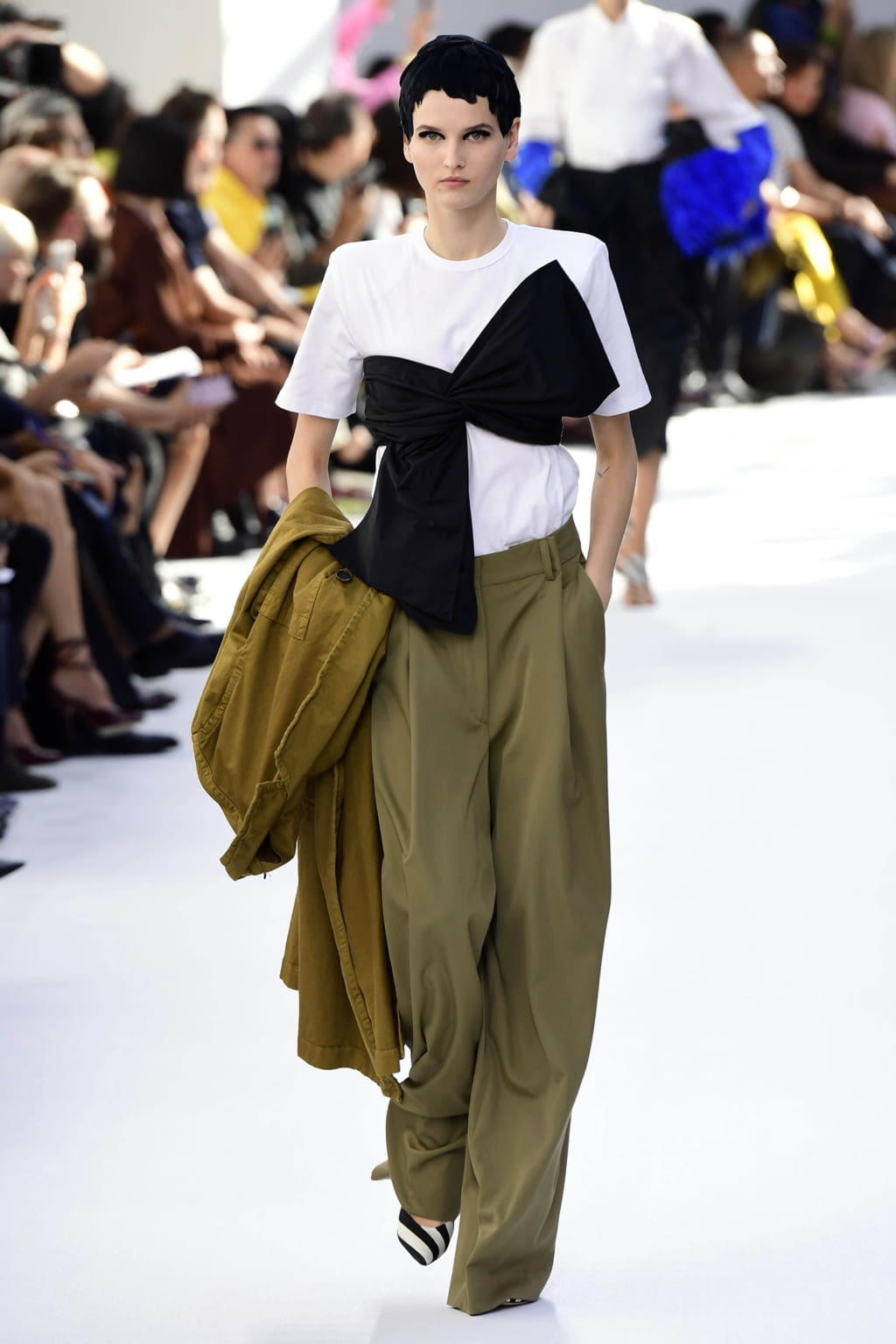 Fashion Week Paris Spring/Summer 2019 look 46 de la collection Dries Van Noten womenswear