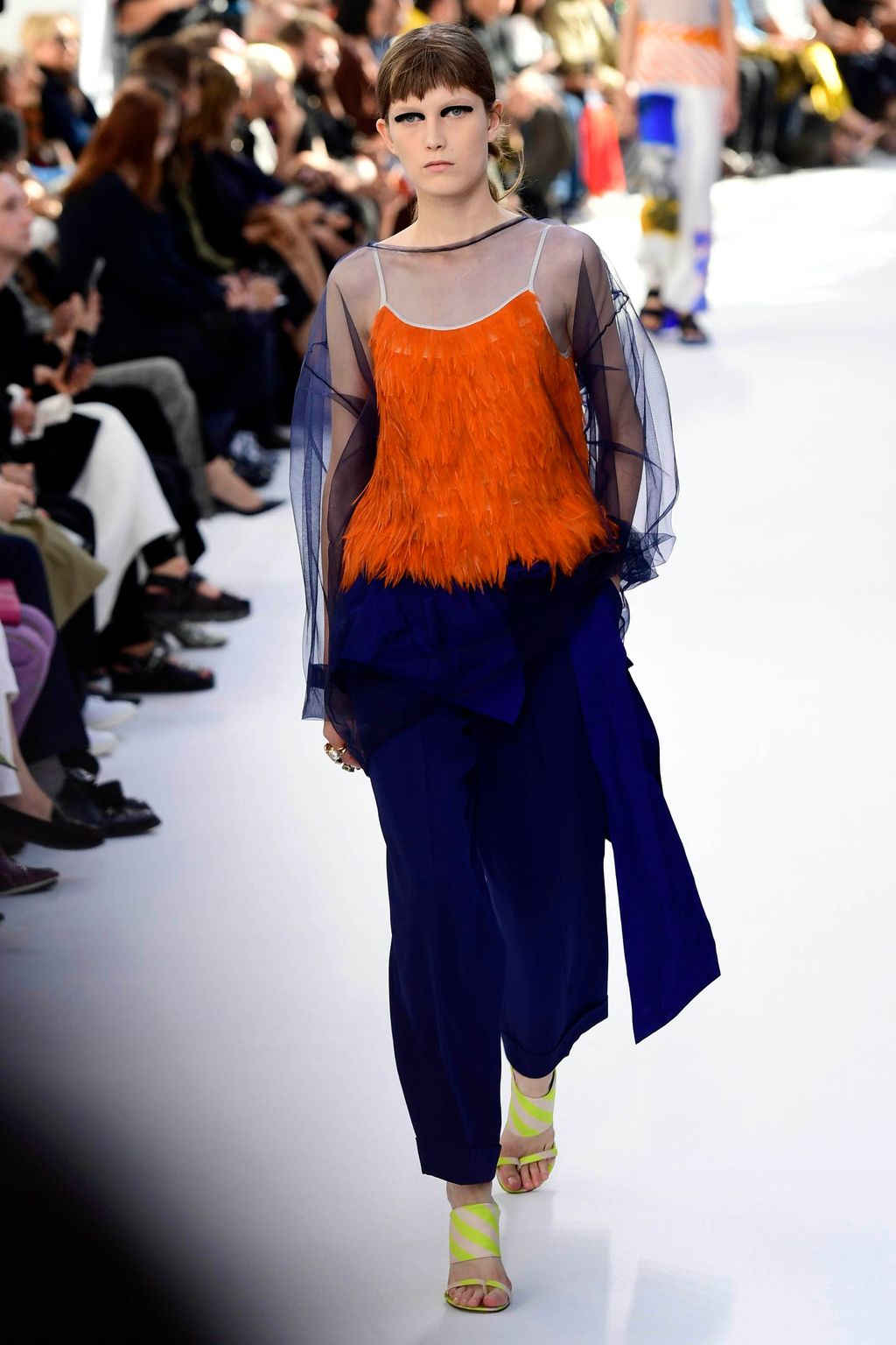 Fashion Week Paris Spring/Summer 2019 look 57 from the Dries Van Noten collection womenswear
