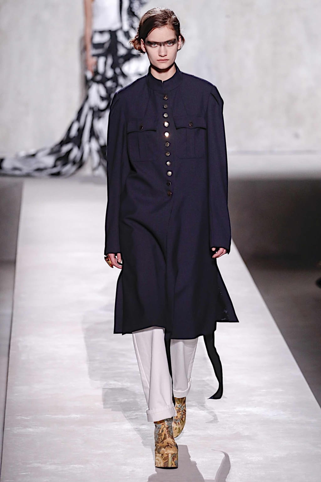 Fashion Week Paris Spring/Summer 2020 look 4 from the Dries Van Noten collection 女装
