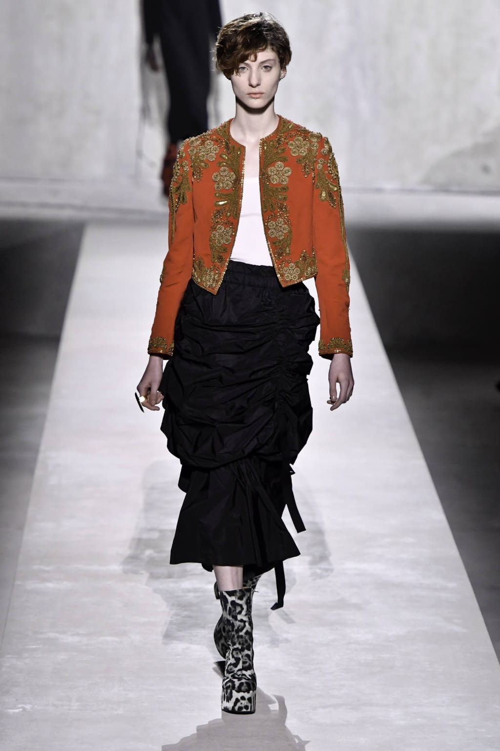 Fashion Week Paris Spring/Summer 2020 look 41 from the Dries Van Noten collection 女装