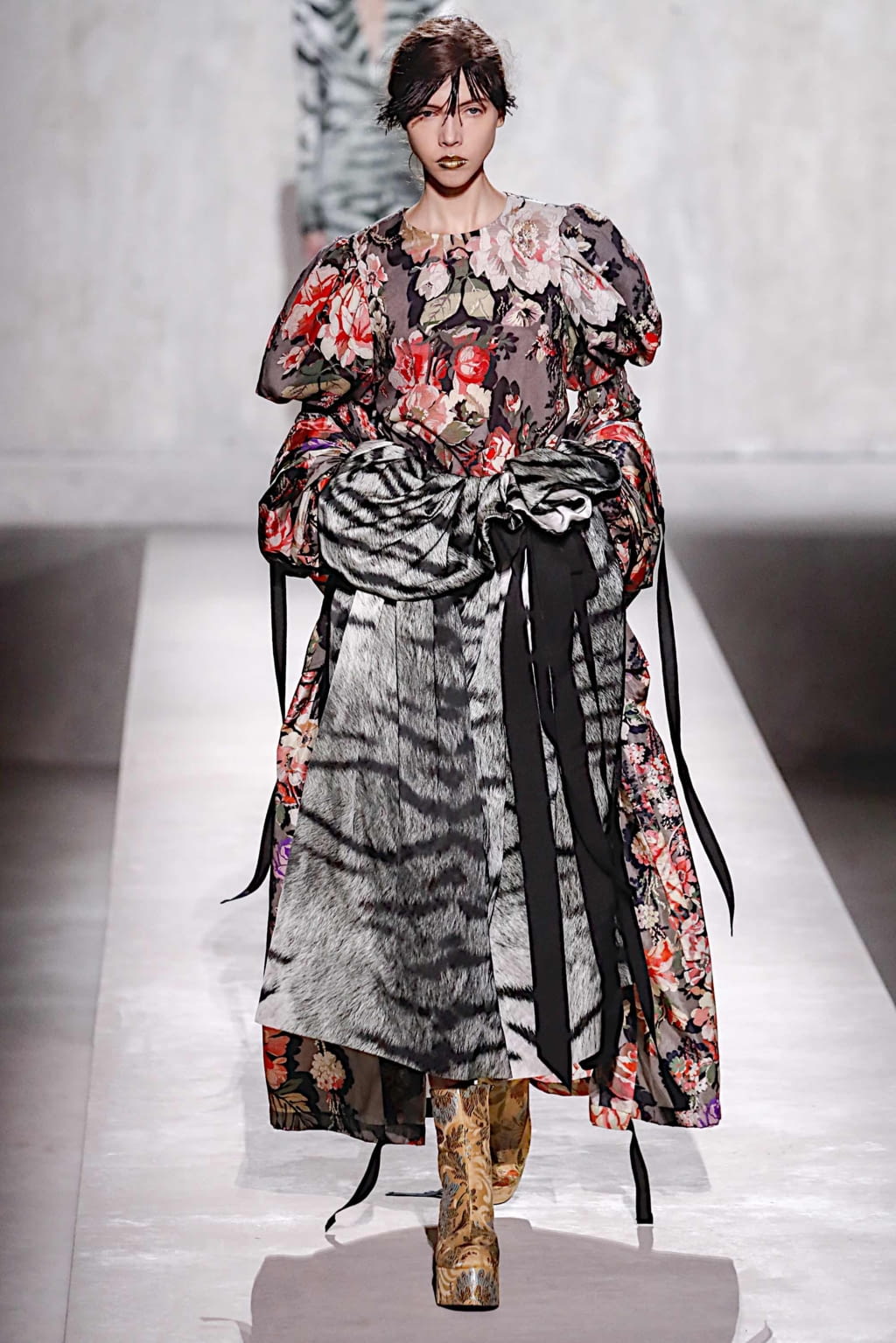 Fashion Week Paris Spring/Summer 2020 look 49 de la collection Dries Van Noten womenswear