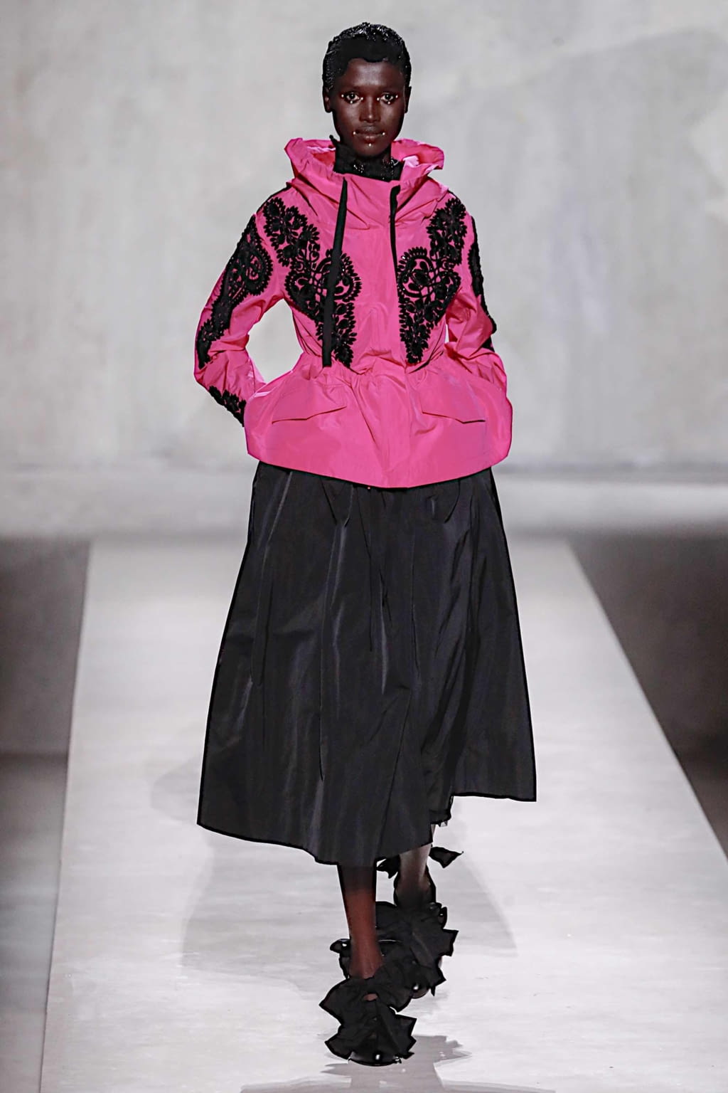 Fashion Week Paris Spring/Summer 2020 look 63 from the Dries Van Noten collection 女装