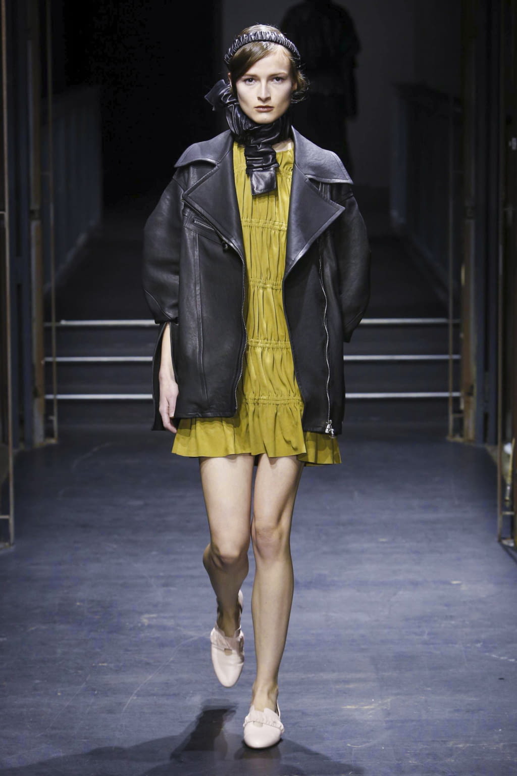 Fashion Week Paris Fall/Winter 2016 look 14 from the DROMe collection womenswear