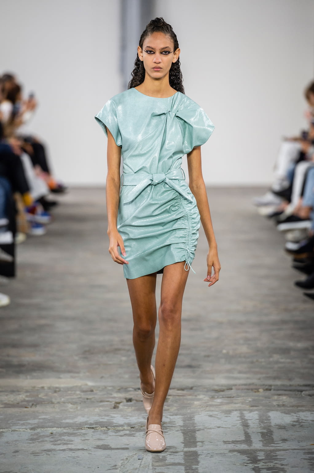 Fashion Week Paris Spring/Summer 2019 look 2 from the DROMe collection 女装