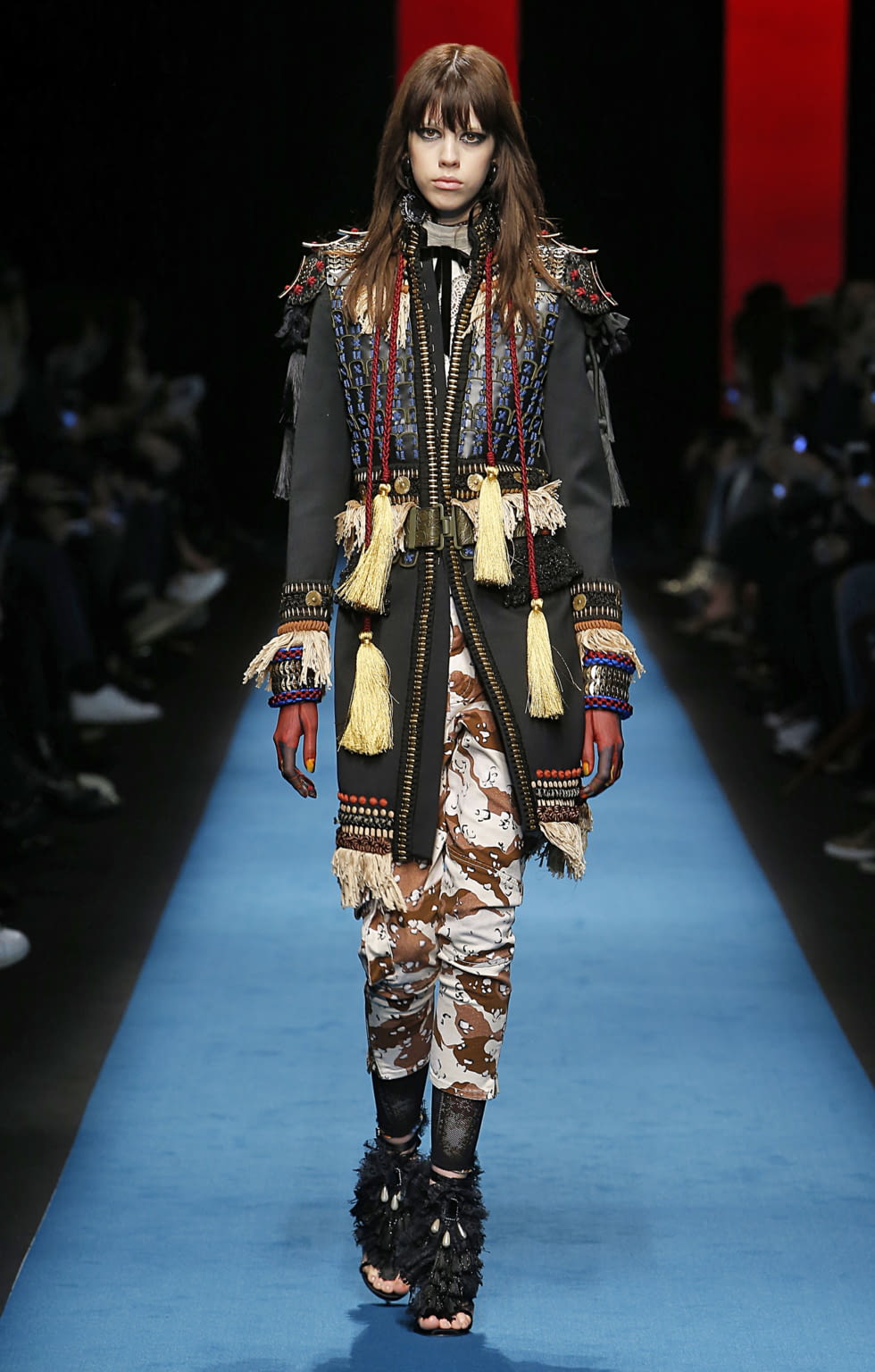 Fashion Week Milan Fall/Winter 2016 look 11 from the Dsquared2 collection womenswear