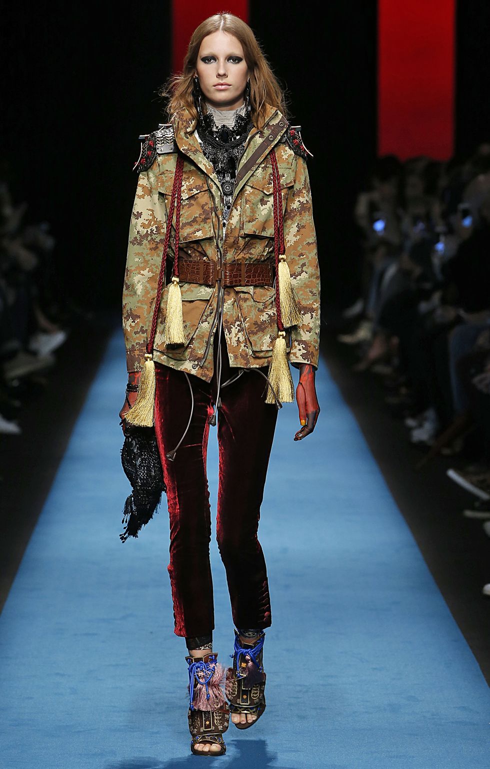 Fashion Week Milan Fall/Winter 2016 look 12 from the Dsquared2 collection 女装