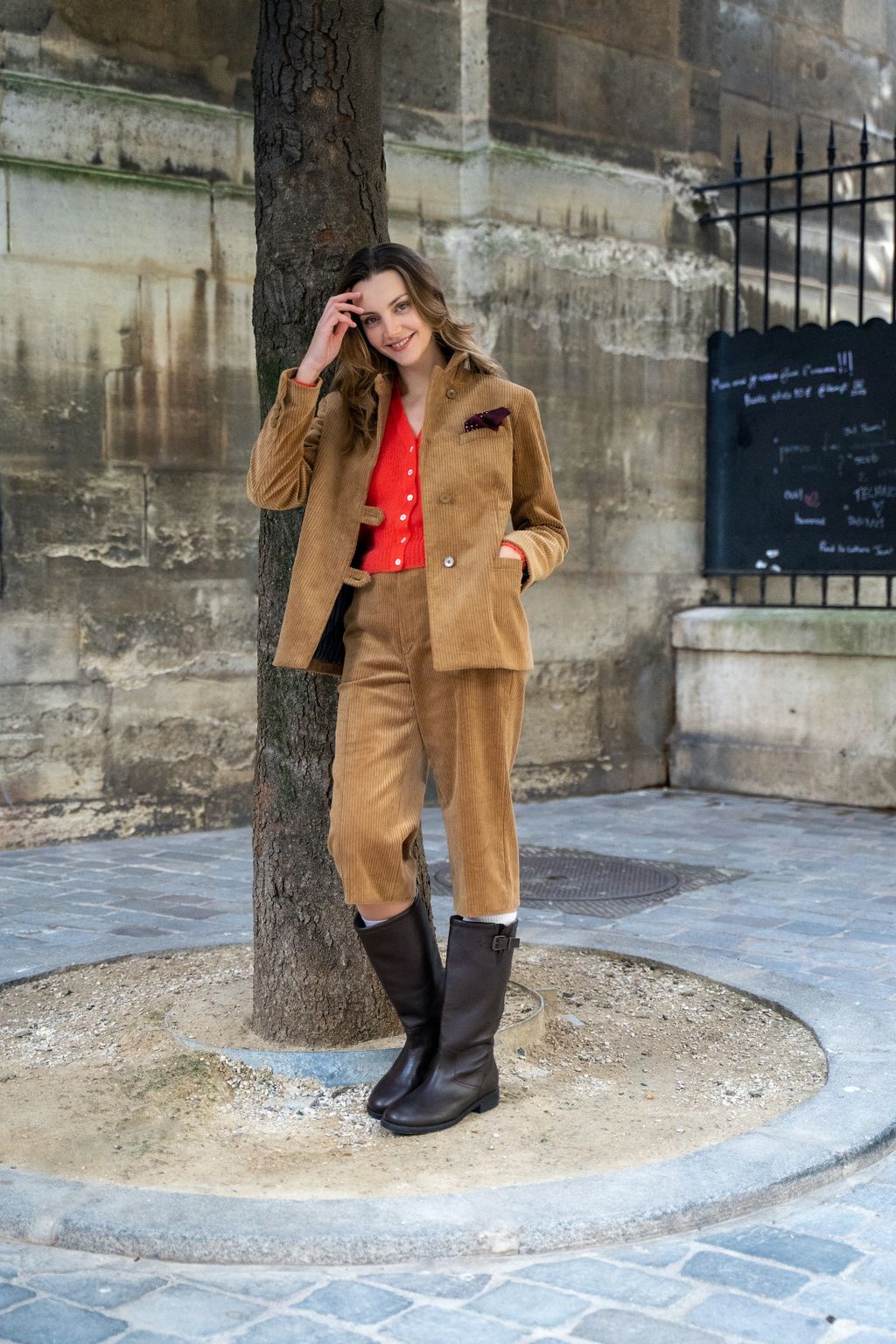Fashion Week Paris Fall/Winter 2022 look 23 de la collection Agnès B womenswear