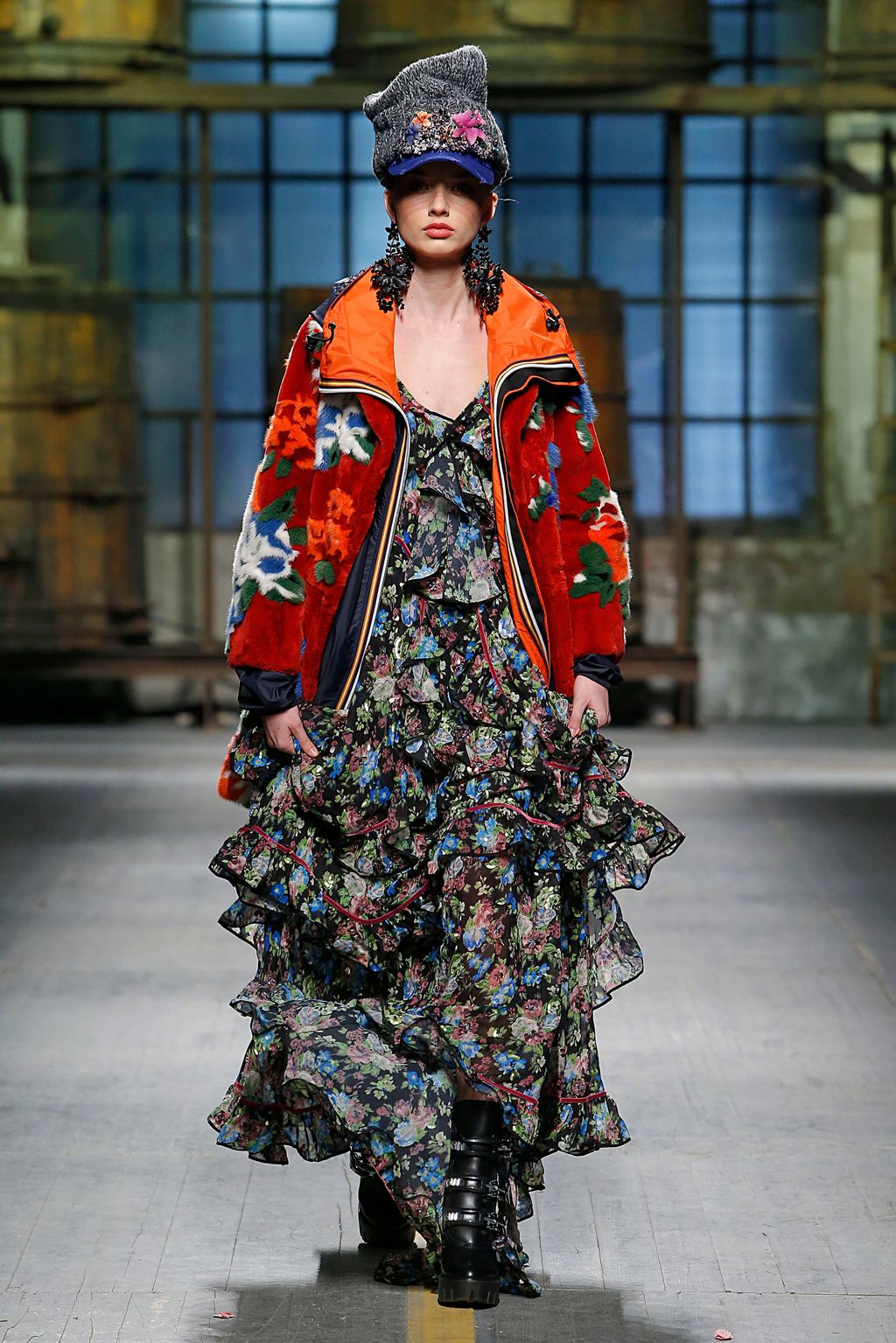 Fashion Week Milan Fall/Winter 2017 look 23 from the Dsquared2 collection menswear