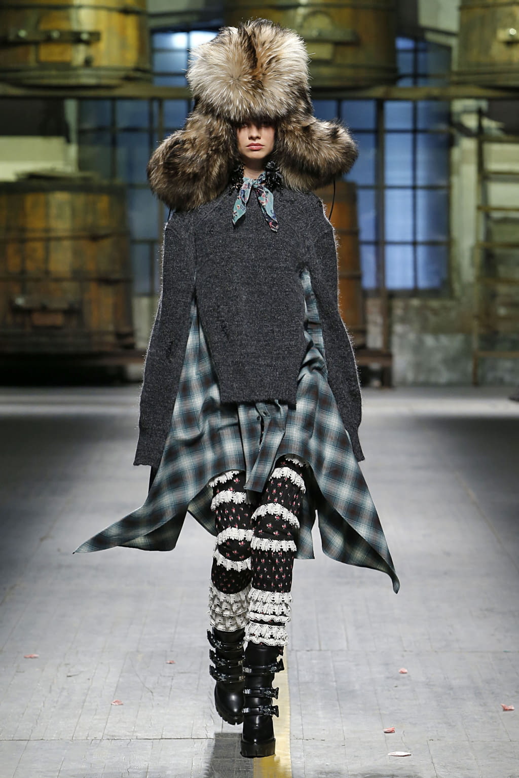 Fashion Week Milan Fall/Winter 2017 look 28 de la collection Dsquared2 menswear