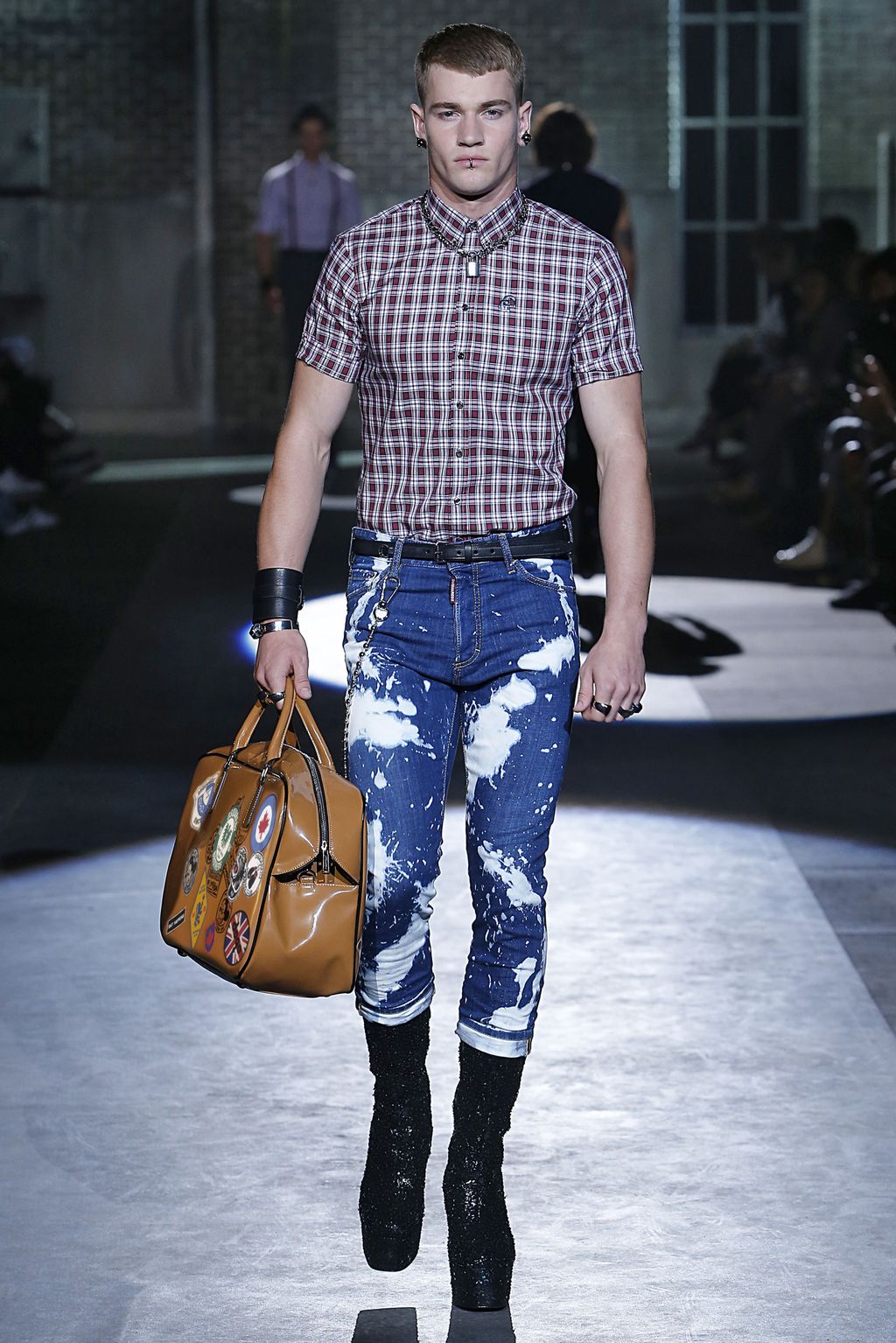 Fashion Week Milan Spring/Summer 2017 look 9 from the Dsquared2 collection 男装