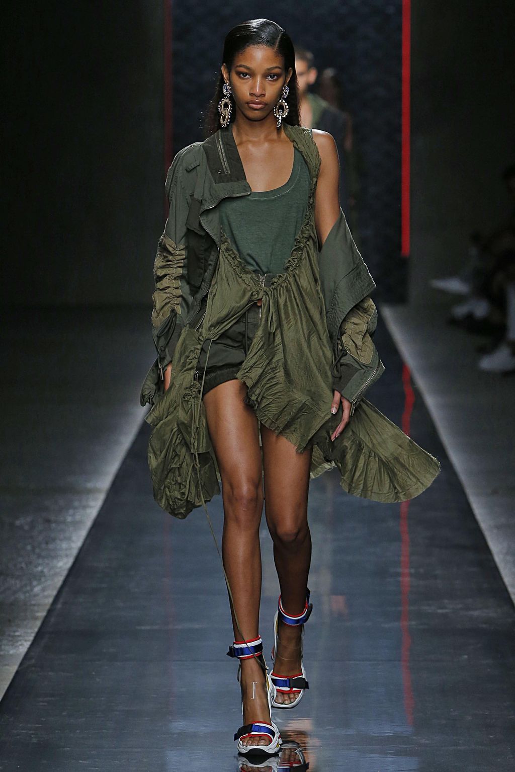 Fashion Week Milan Spring/Summer 2019 look 11 from the Dsquared2 collection menswear