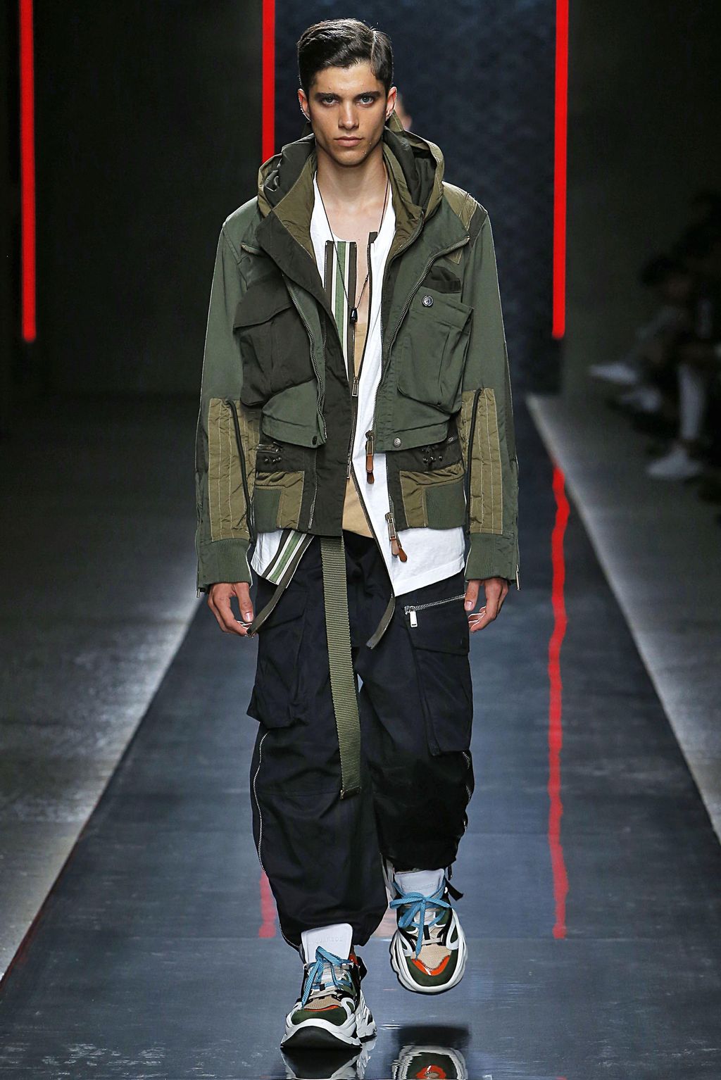 Fashion Week Milan Spring/Summer 2019 look 14 from the Dsquared2 collection menswear