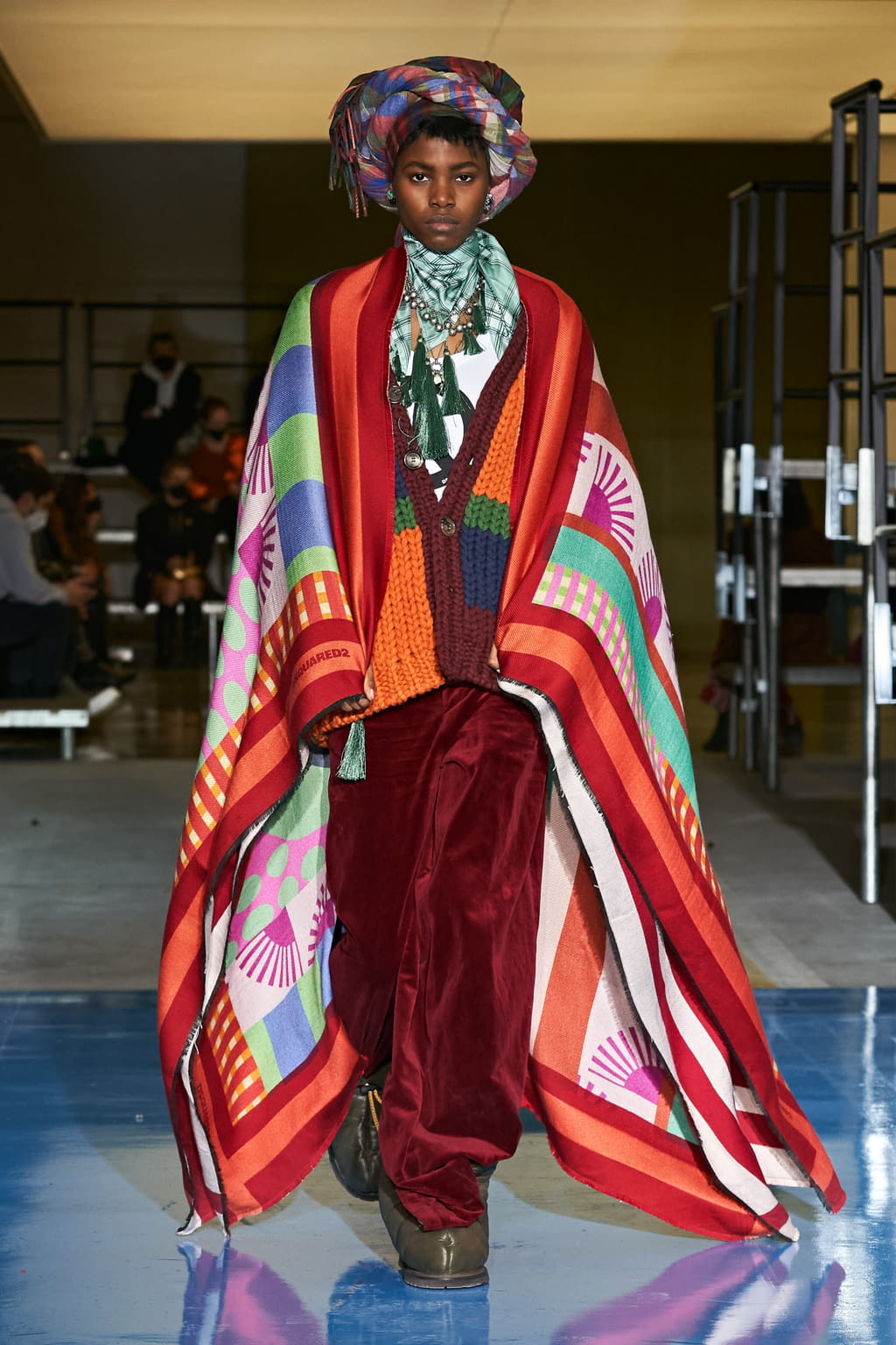 Fashion Week Milan Fall/Winter 2022 look 33 from the Dsquared2 collection womenswear