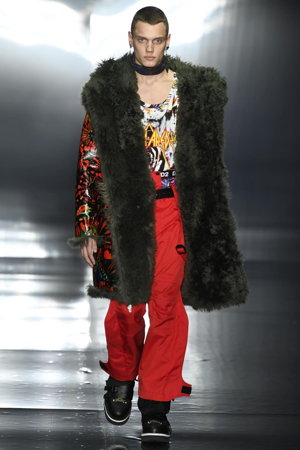 Fashion Week Milan Fall/Winter 2019 look 7 de la collection Dsquared2 menswear