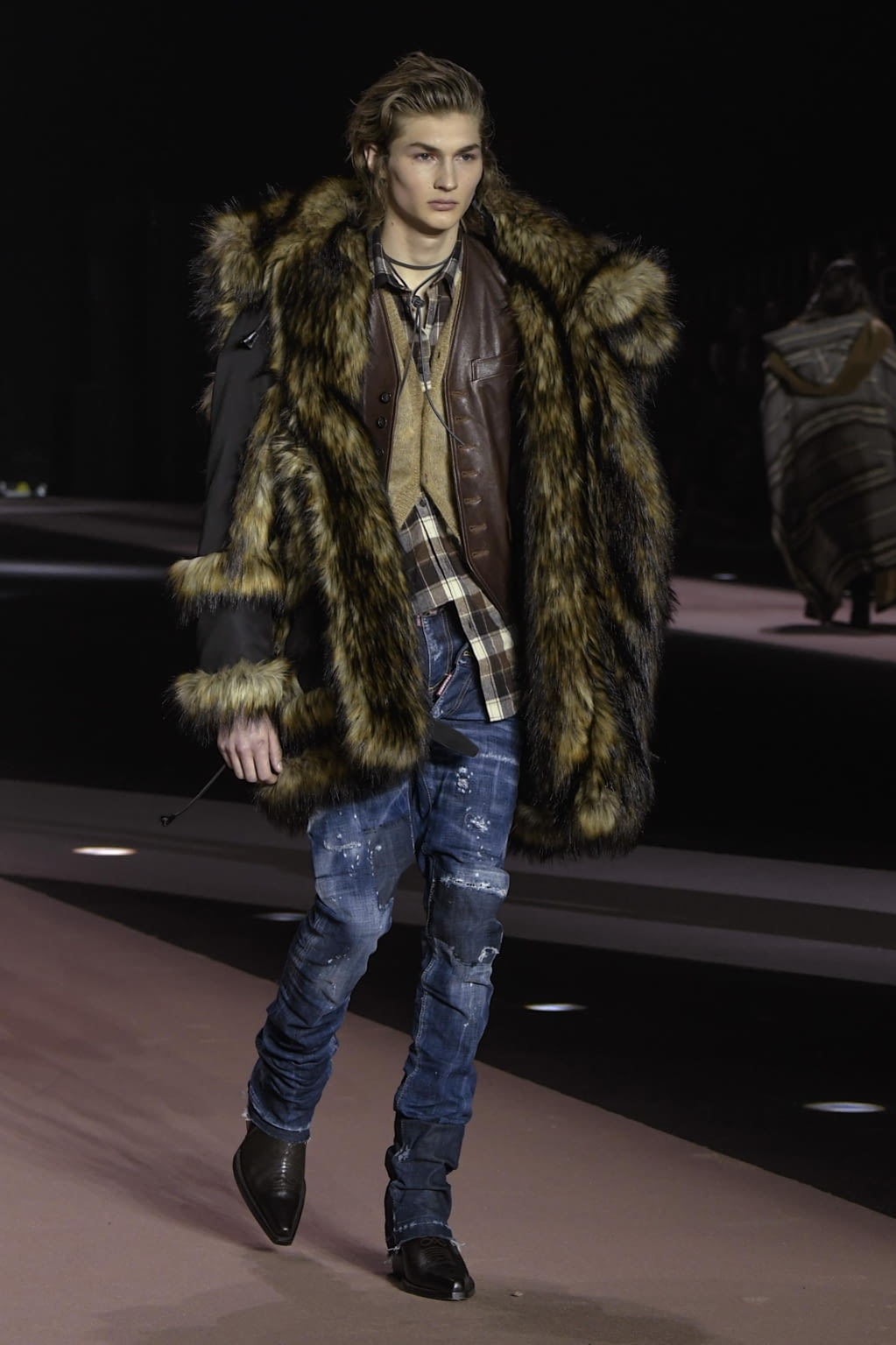 Fashion Week Milan Fall/Winter 2020 look 51 from the Dsquared2 collection 男装