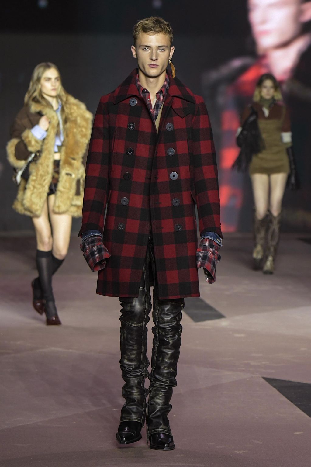 Fashion Week Milan Fall/Winter 2020 look 60 from the Dsquared2 collection menswear