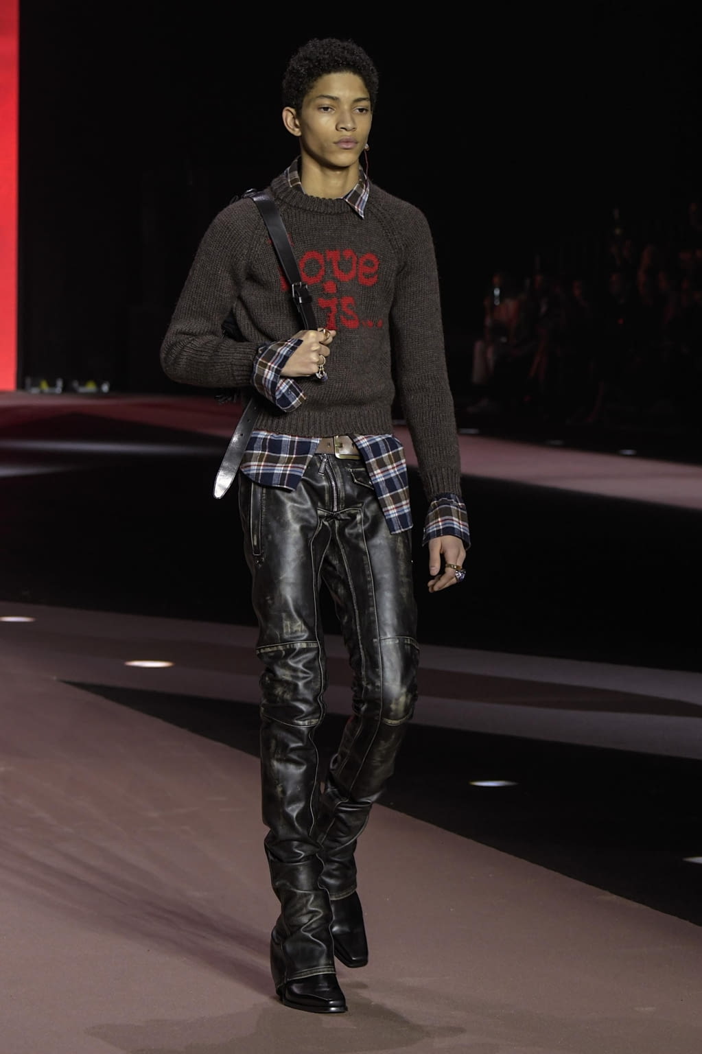 Fashion Week Milan Fall/Winter 2020 look 69 from the Dsquared2 collection 男装