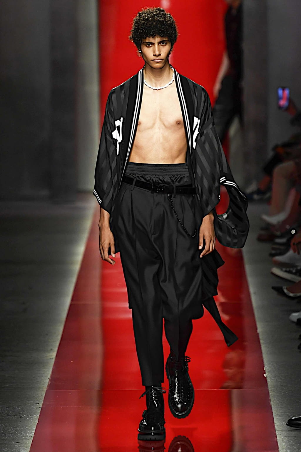 Fashion Week Milan Spring/Summer 2020 look 11 de la collection Dsquared2 menswear
