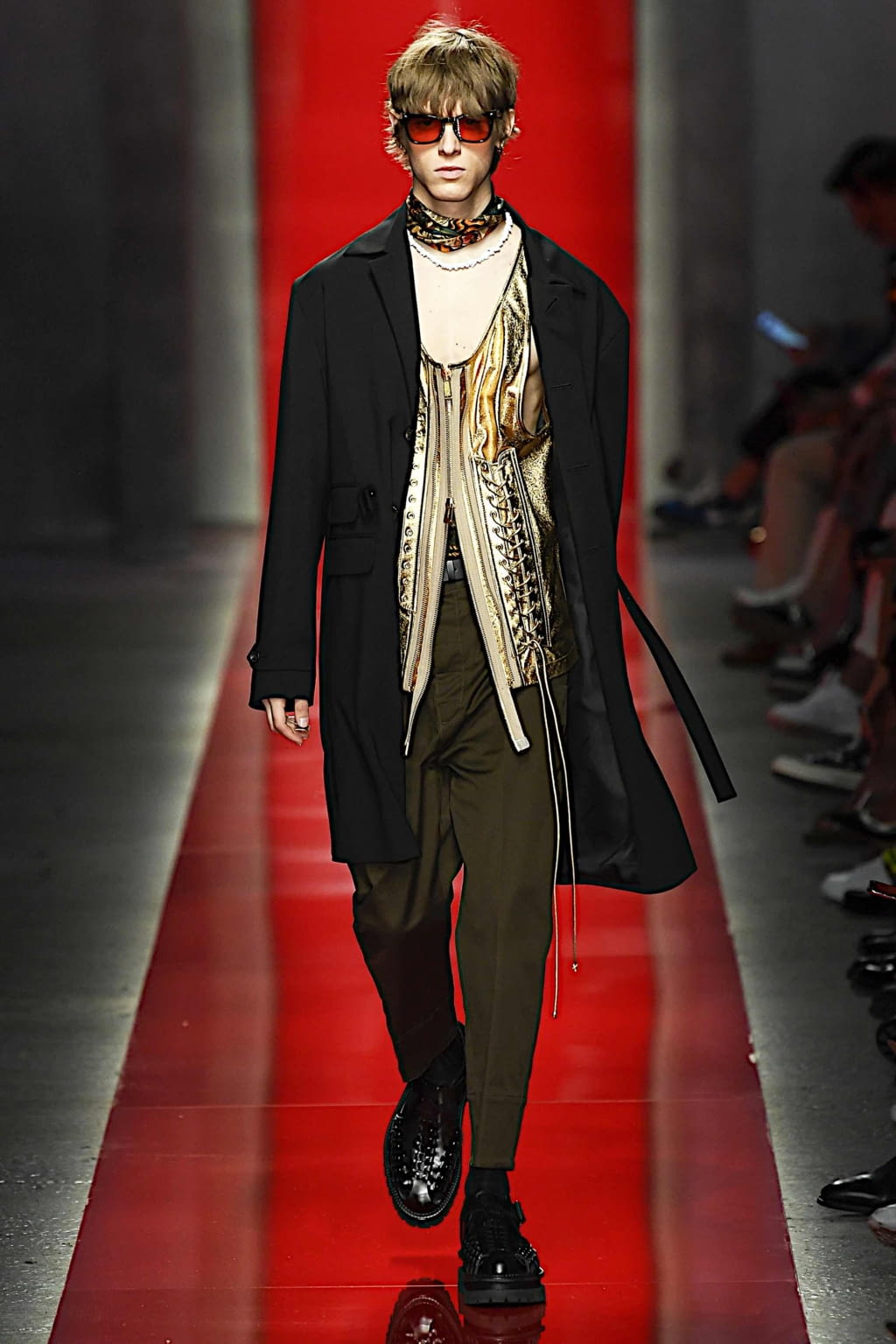 Fashion Week Milan Spring/Summer 2020 look 15 from the Dsquared2 collection menswear