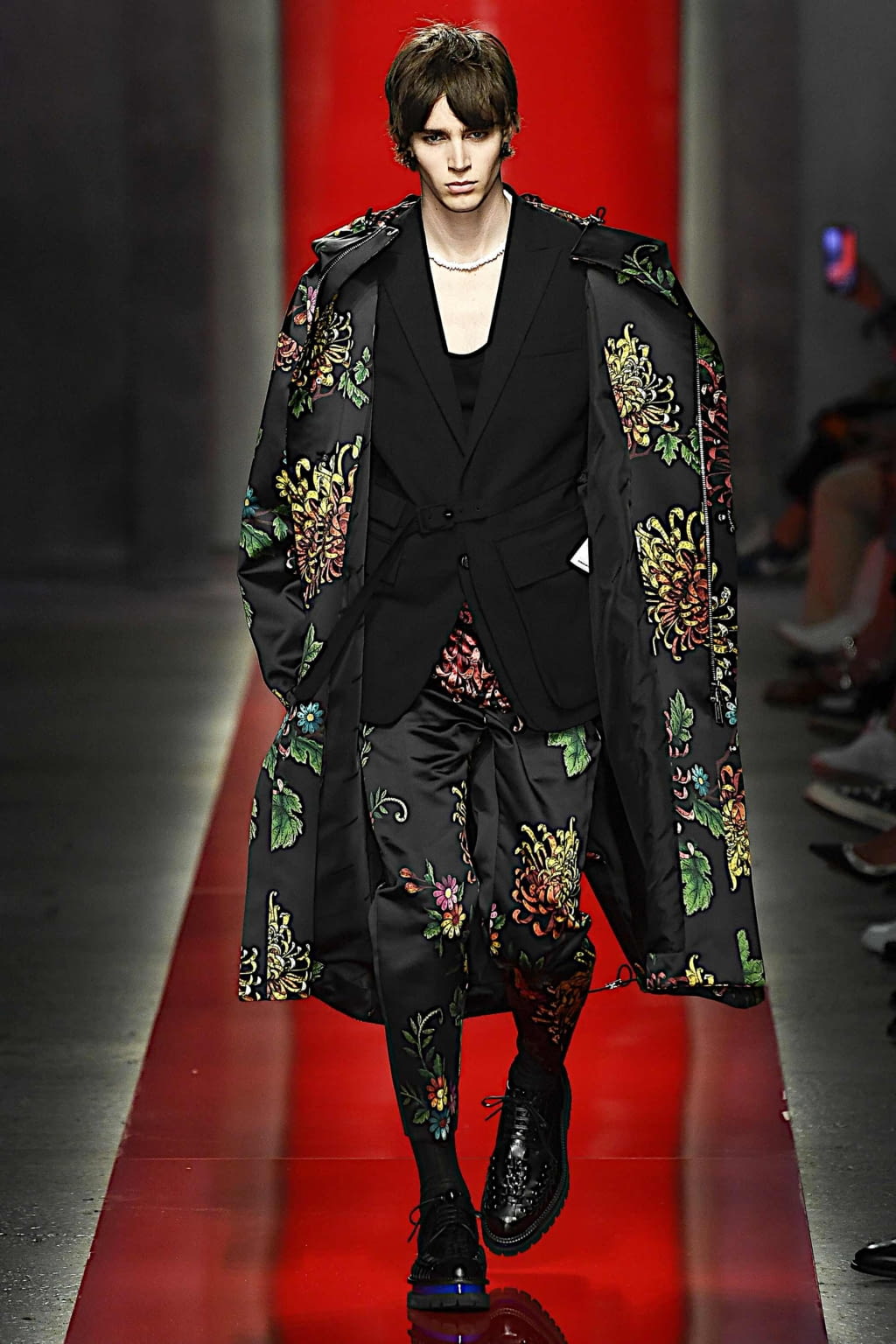 Fashion Week Milan Spring/Summer 2020 look 19 from the Dsquared2 collection 男装