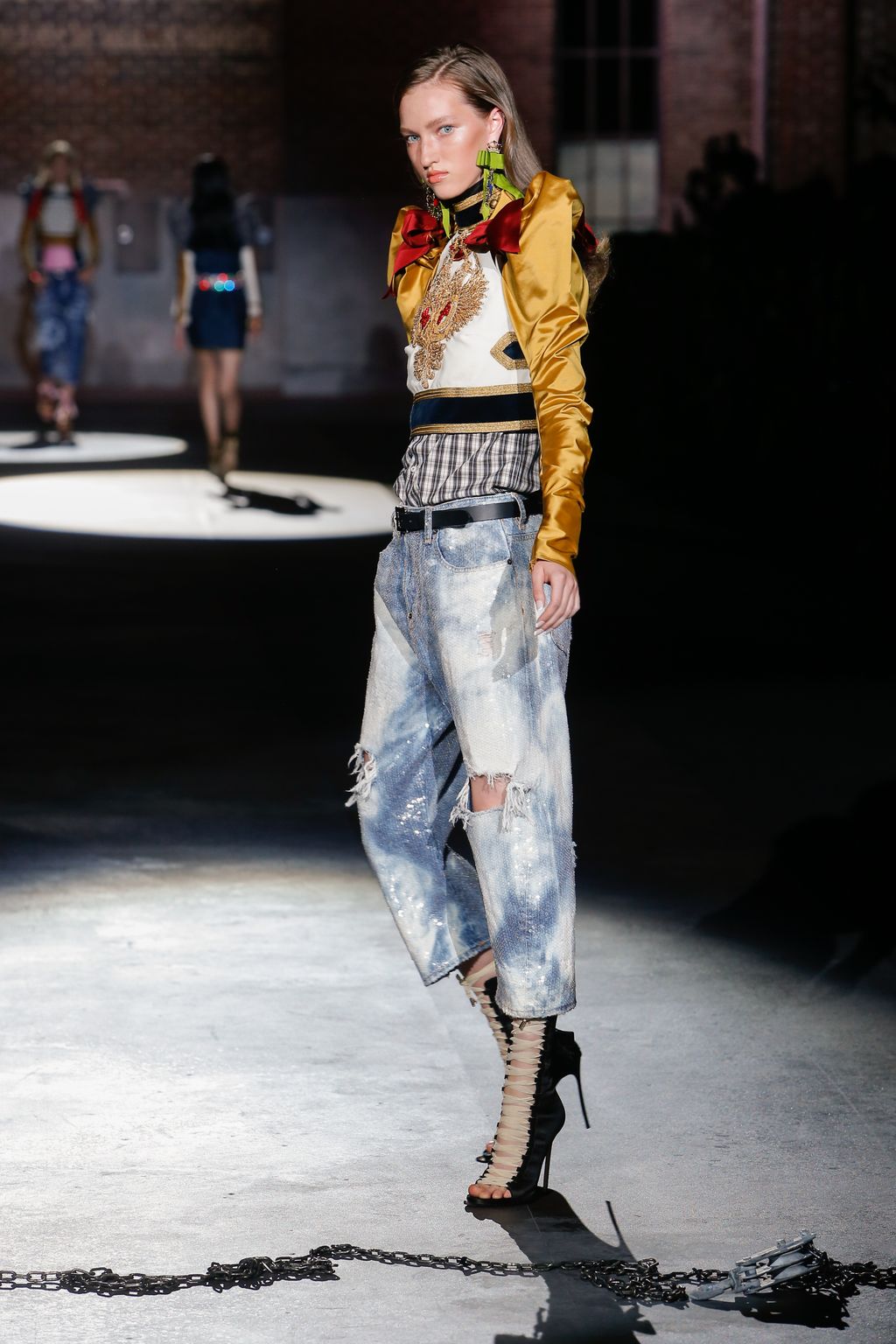 Fashion Week Milan Spring/Summer 2017 look 11 from the Dsquared2 collection 女装
