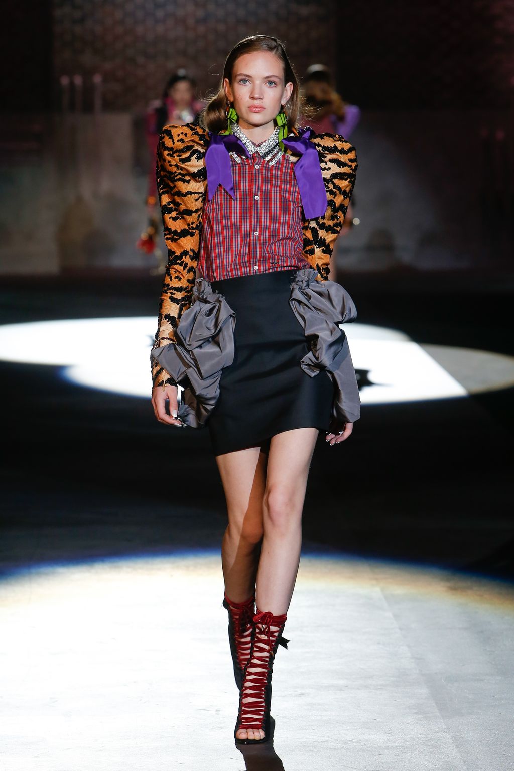 Fashion Week Milan Spring/Summer 2017 look 16 from the Dsquared2 collection womenswear