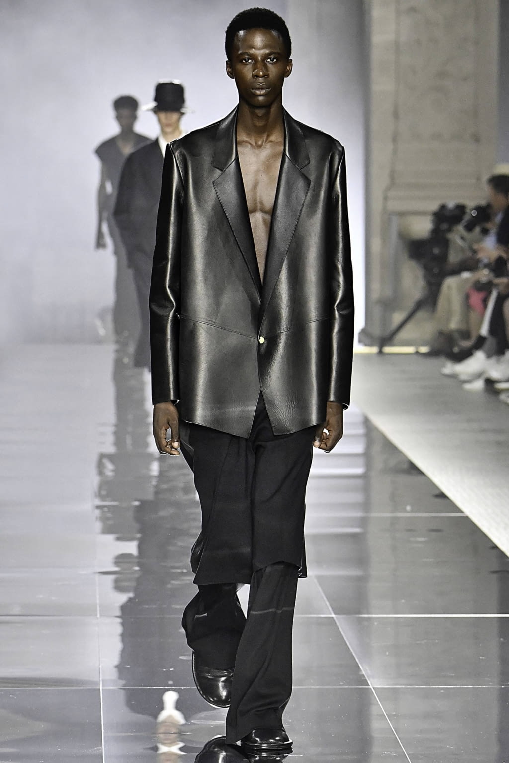 Fashion Week Paris Spring/Summer 2020 look 7 from the Dunhill collection 男装